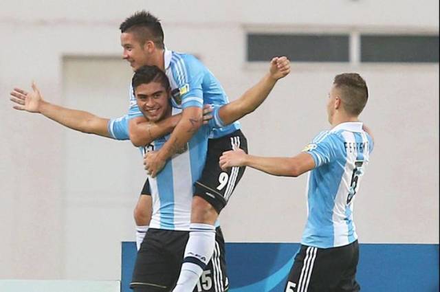 Festejo-argentino-Moreira-Argentina-EFE_CLAIMA20131102_0168_14