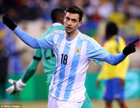 272ED56100000578-3020921-image-a-2_1427865431992