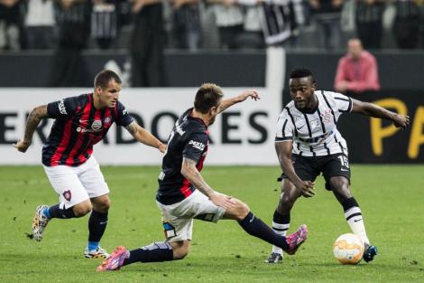 DAJR_Corinthians-San-Lorenzo-Itaquerao_0317042015-850x567
