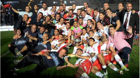 huracan_campeon_supercopa_argentina_2015_festejos_x2x_crop1430016474798.jpg_951387835