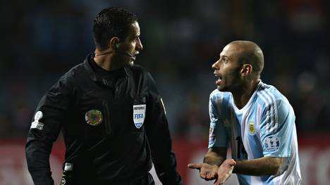 Mascherano-explicaciones-Garcia-Orozco-Telam_CLAIMA20150627_0071_37