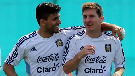 sergio-aguero-lionel-messi-argentina_16g75p1umte1s1xncxjr2ltwmw