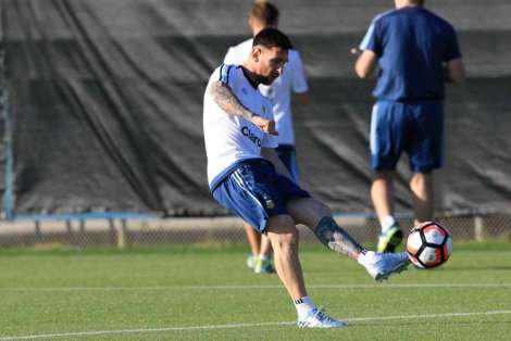 Messi-practica-Foto-Fernando-Orden_OLEIMA20160605_0252_28