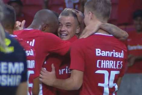 Cabezon-clavo-golazo_OLEIMA20170316_0086_28