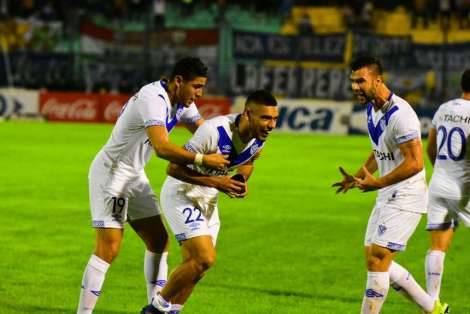Delgadillo-festeja-gol-Leandro-Alem_OLEIMA20170525_0135_15