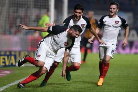 San-Lorenzo-Rosario-Central-Telam_OLEIMA20170507_0178_15