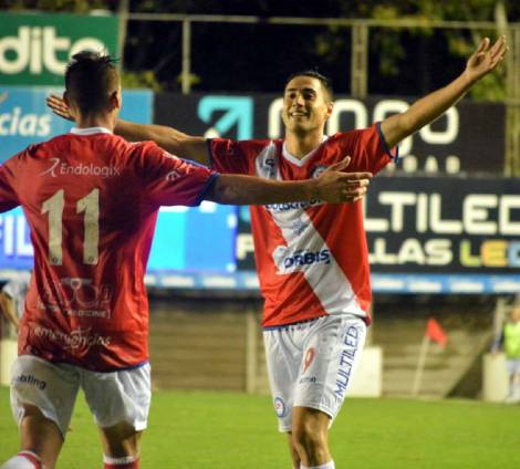 image5951e2b7b58143.94328418