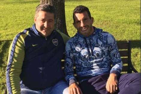 Angelici-junto-Tevez_OLEIMA20170821_0099_15