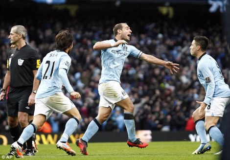 article-2245427-166DBB1E000005DC-430_634x442